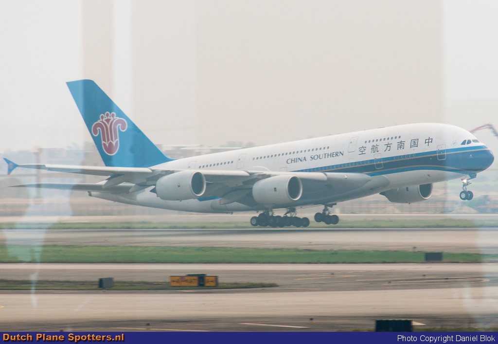 B-6137 Airbus A380-800 China Southern by Daniel Blok