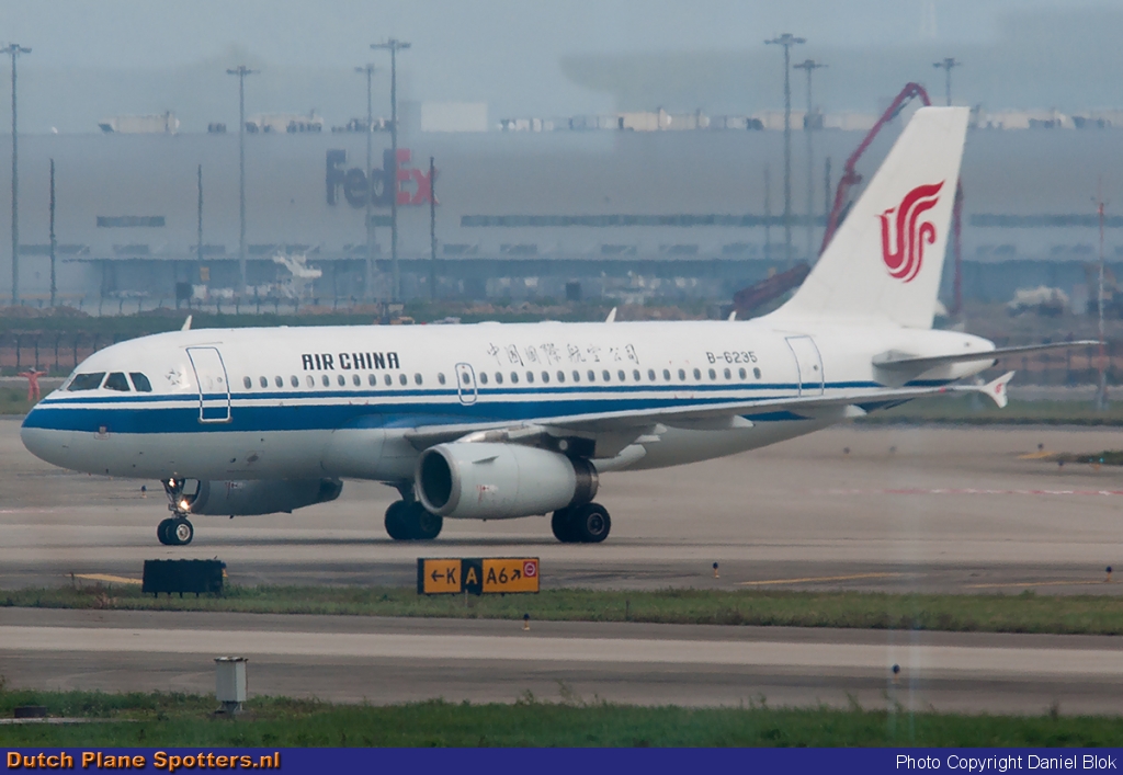 B-6235 Airbus A319 Air China by Daniel Blok