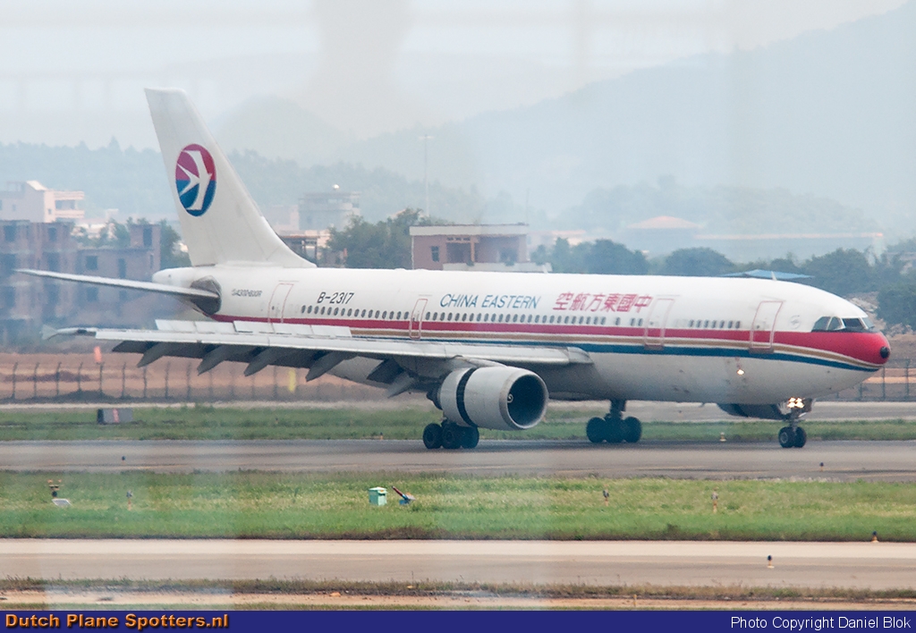 B-2317 Airbus A300 China Eastern Airlines by Daniel Blok