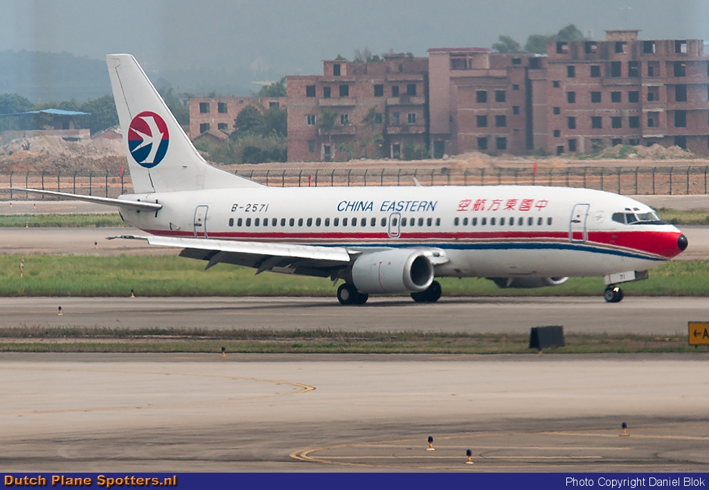 B-2571 Boeing 737-300 China Eastern Airlines by Daniel Blok