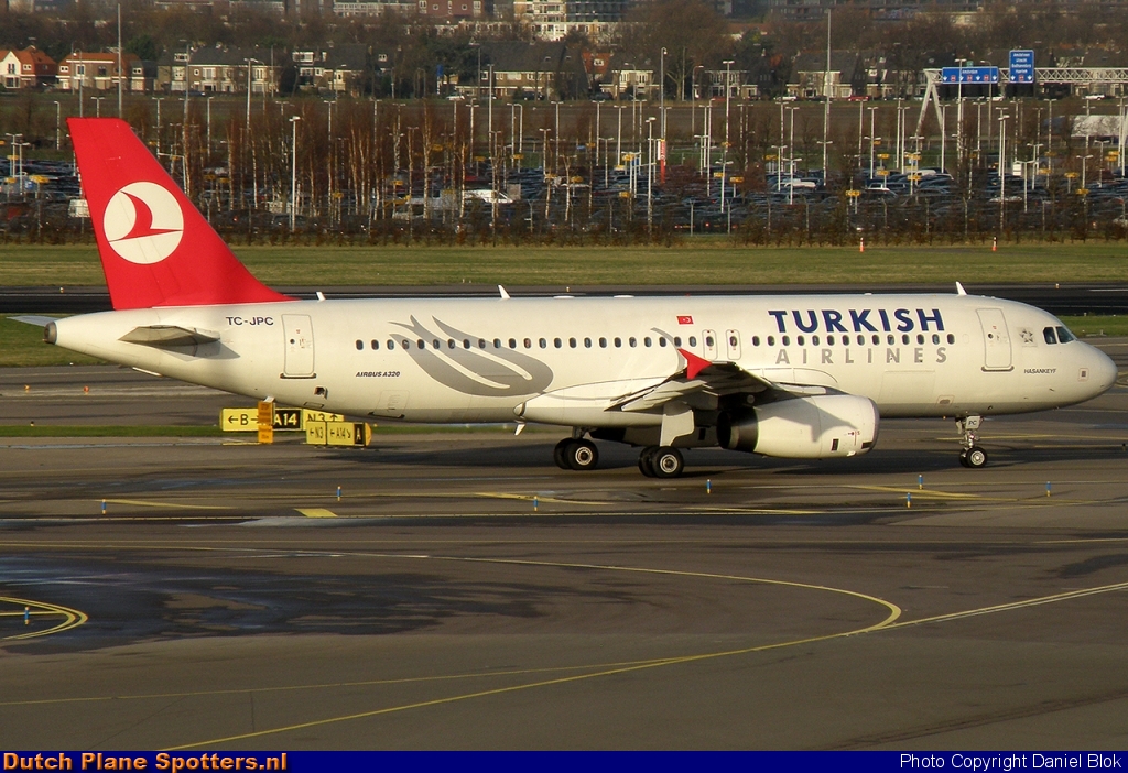 TC-JPC Airbus A320 Turkish Airlines by Daniel Blok