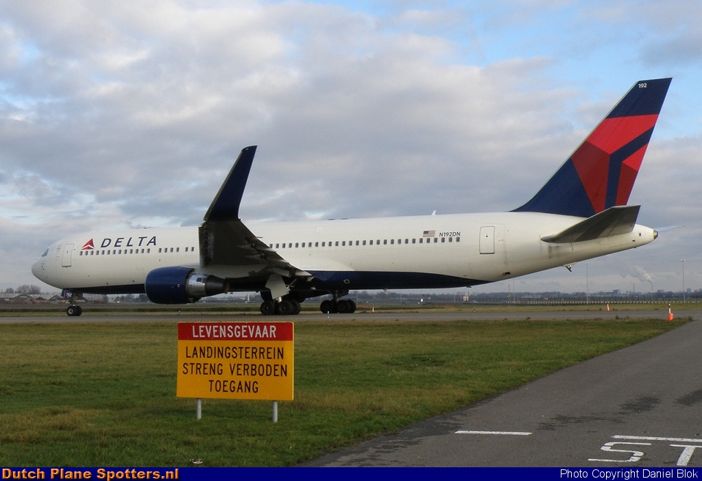 N192DN Boeing 767-300 Delta Airlines by Daniel Blok