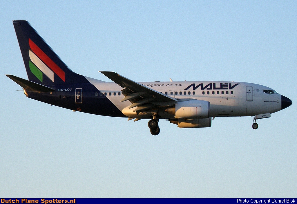 HA-LOJ Boeing 737-600 Malev Hungarian Airlines by Daniel Blok