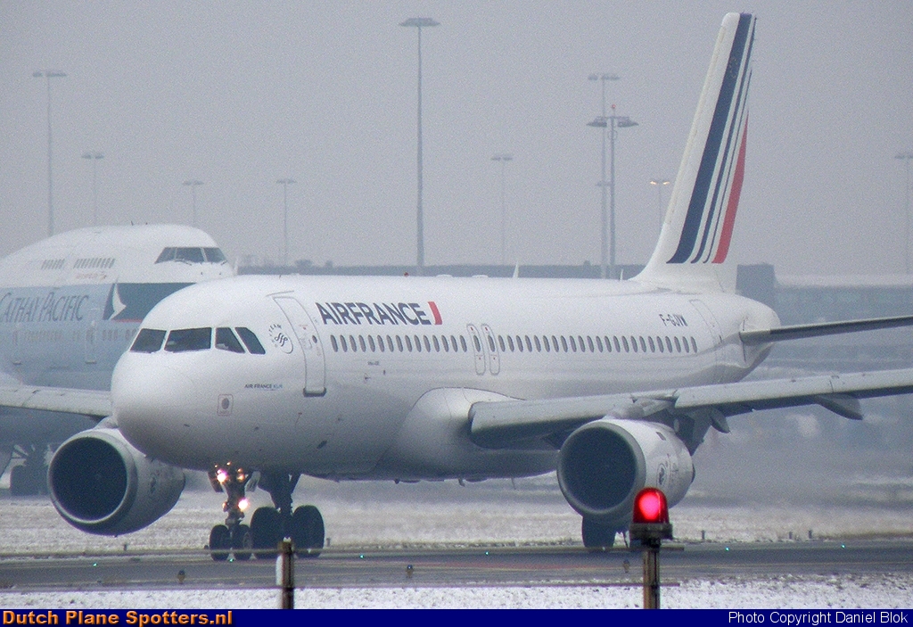 F-GJVW Airbus A320 Air France by Daniel Blok