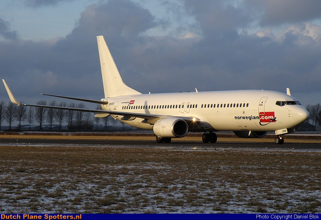 LN-KHD Boeing 737-800 Norwegian Air Shuttle by Daniel Blok