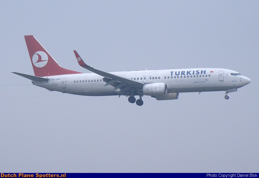 TC-JFP Boeing 737-800 Turkish Airlines by Daniel Blok