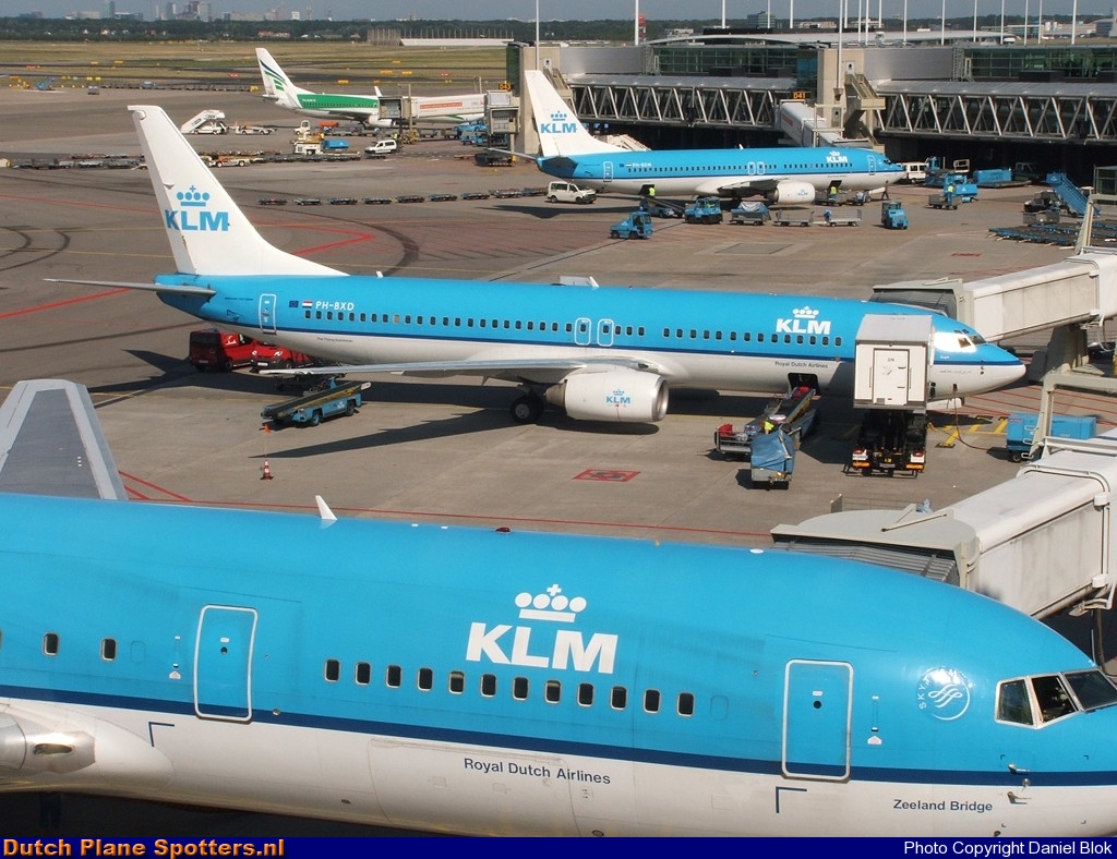 PH-BXD Boeing 737-800 KLM Royal Dutch Airlines by Daniel Blok