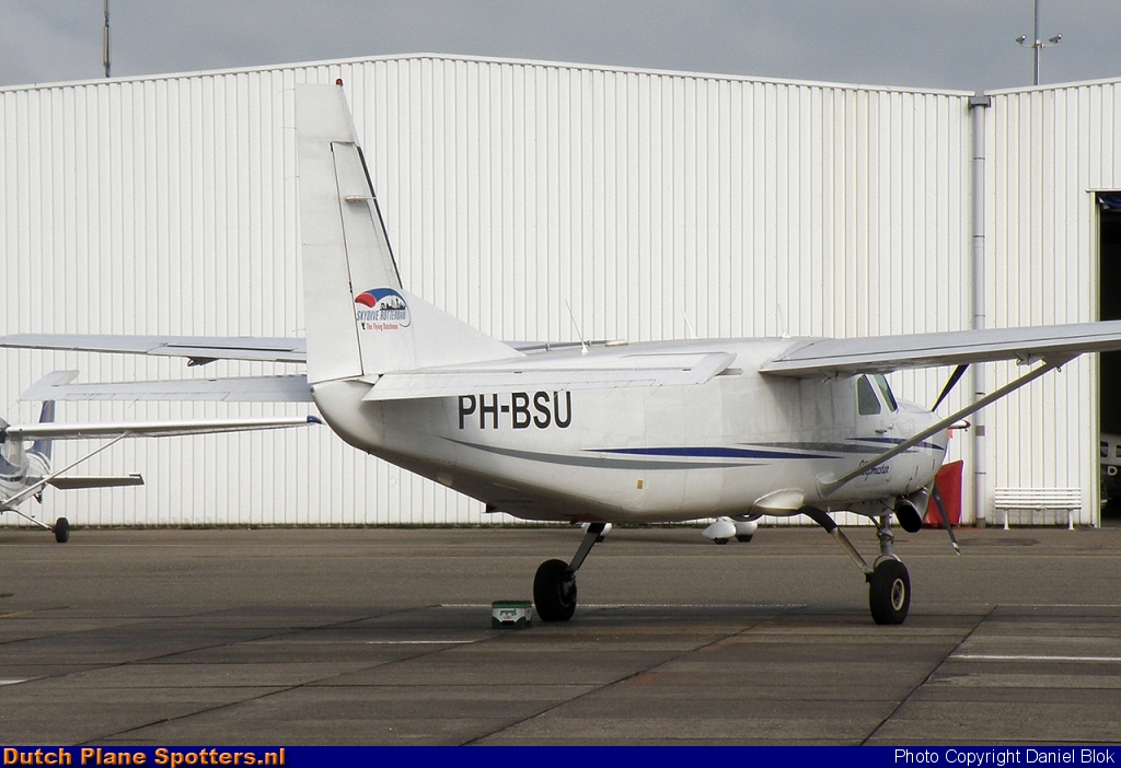 PH-BSU Cessna 208 Super Cargomaster Skydive Rotterdam by Daniel Blok