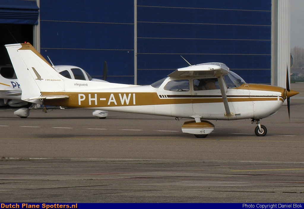 PH-AWI Cessna 172 Skyhawk Private by Daniel Blok