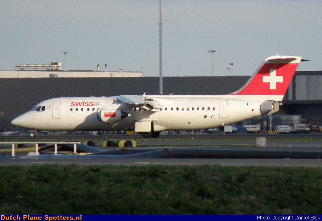 HB-IXT BAe 146 Swiss International Air Lines by Daniel Blok