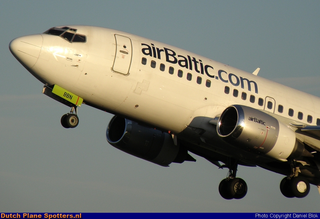 YL-BBN Boeing 737-500 Air Baltic by Daniel Blok