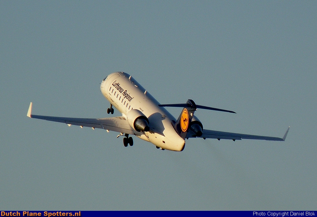 D-ACHE Bombardier Canadair CRJ200 CityLine (Lufthansa Regional) by Daniel Blok