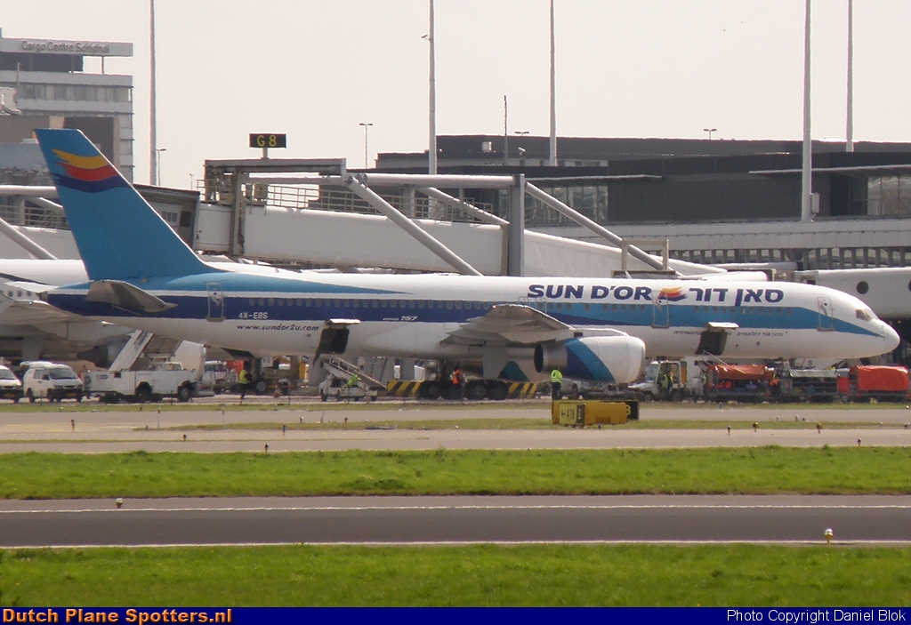 4X-EBS Boeing 757-200 Sun d'Or by Daniel Blok