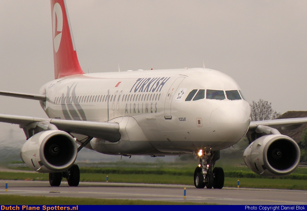 TC-JPF Airbus A320 Turkish Airlines by Daniel Blok