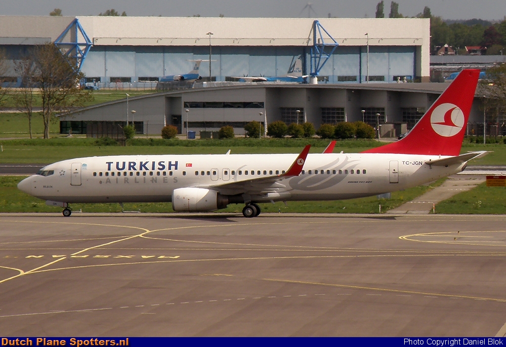 TC-JGN Boeing 737-800 Turkish Airlines by Daniel Blok
