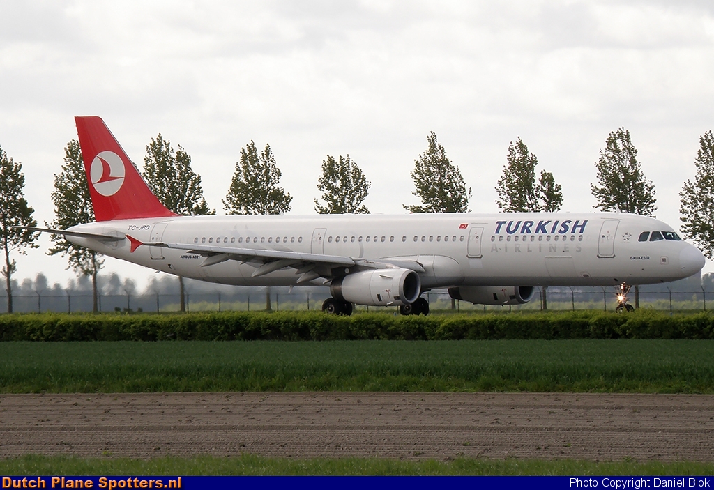 TC-JRD Airbus A321 Turkish Airlines by Daniel Blok