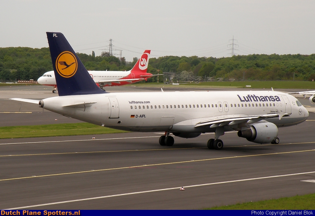 D-AIPL Airbus A320 Lufthansa by Daniel Blok