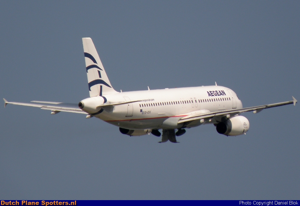 SX-DVV Airbus A320 Aegean Airlines by Daniel Blok