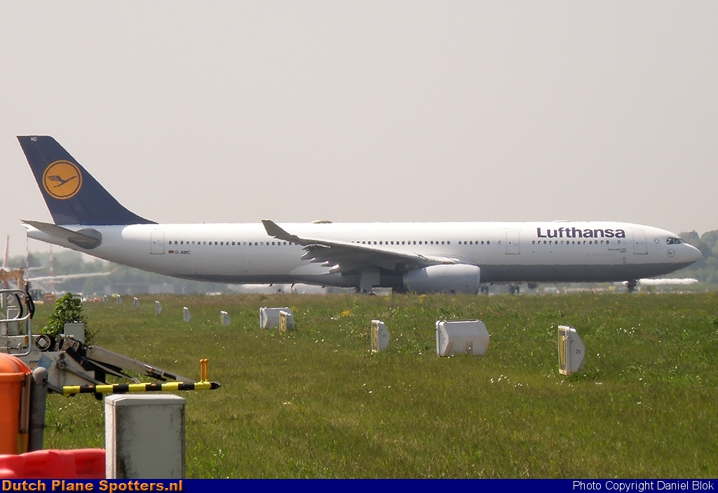 D-AIKC Airbus A330-300 Lufthansa by Daniel Blok