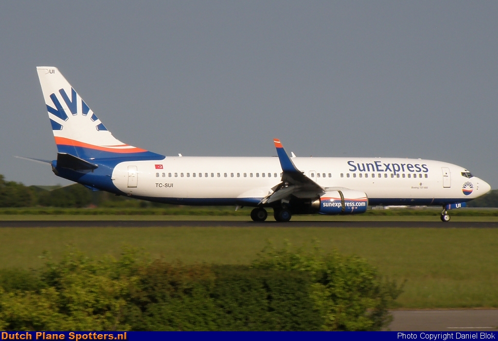 TC-SUI Boeing 737-800 SunExpress by Daniel Blok