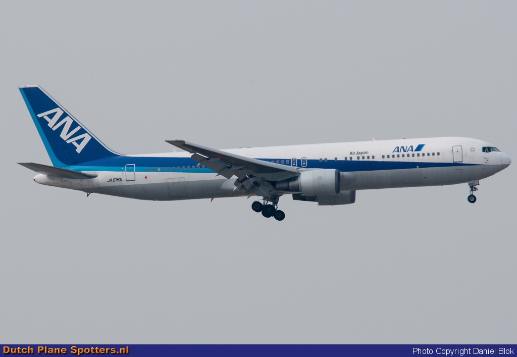 JA616A Boeing 767-300 All Nippon Airlines by Daniel Blok