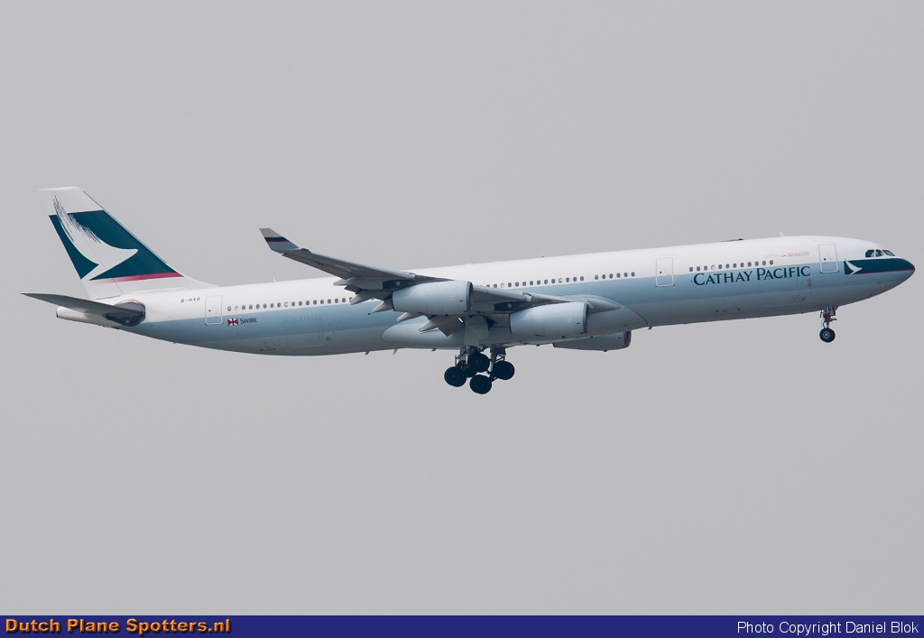 B-HXB Airbus A340-300 Cathay Pacific by Daniel Blok