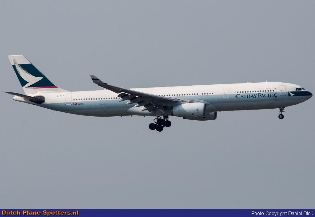 B-HLO Airbus A330-300 Cathay Pacific by Daniel Blok