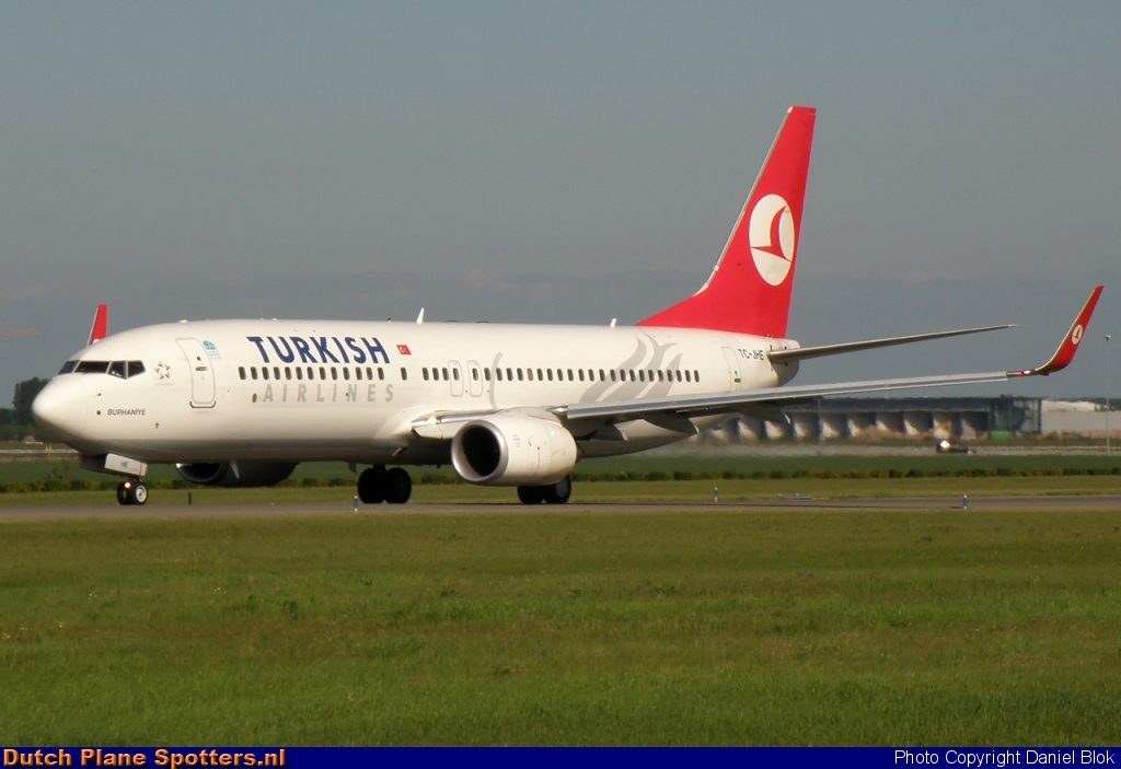 TC-JHE Boeing 737-800 Turkish Airlines by Daniel Blok