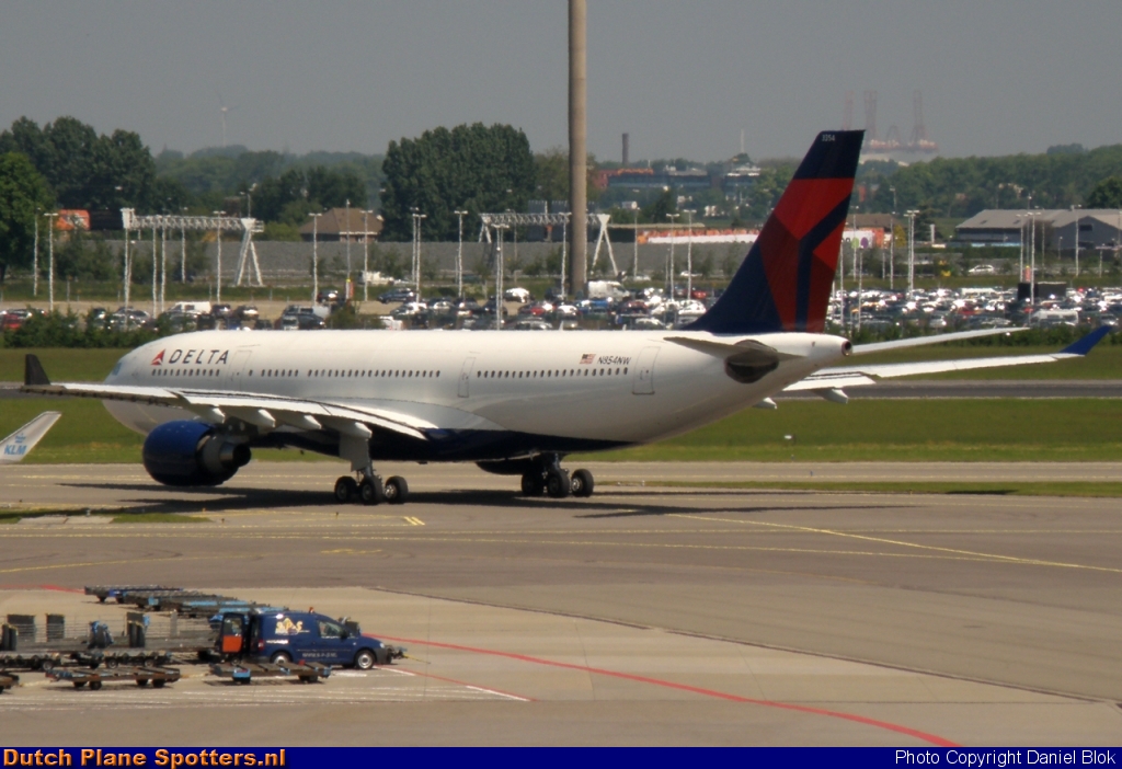 N854NW Airbus A330-200 Delta Airlines by Daniel Blok