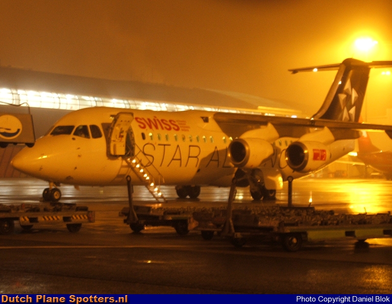  BAe 146 Swiss International Air Lines by Daniel Blok