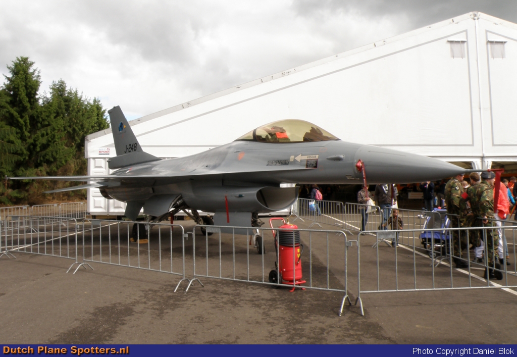 J-248 General Dynamics F-16 Fighting Falcon MIL - Dutch Royal Air Force by Daniel Blok