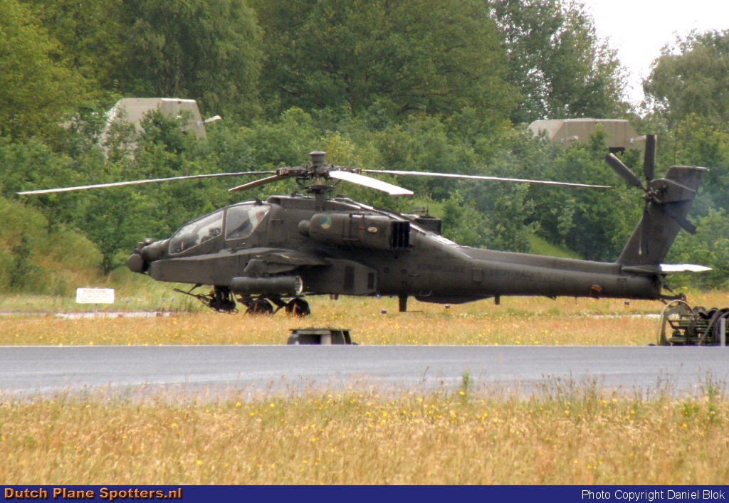 Q-9 Boeing AH-64 Apache MIL - Dutch Royal Air Force by Daniel Blok