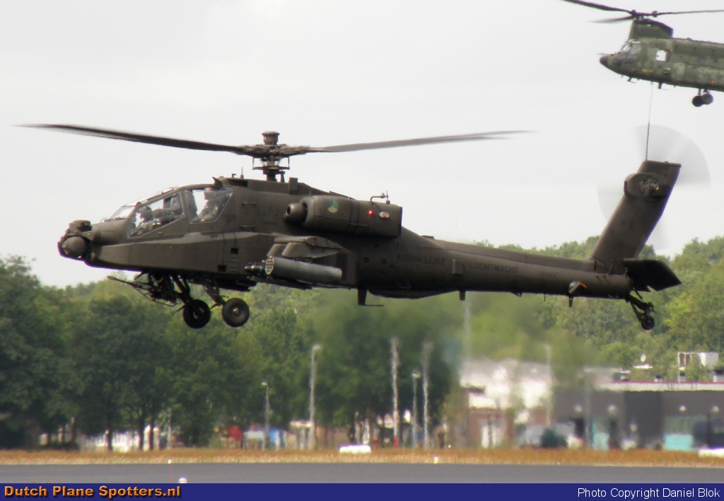 Q-2 Boeing AH-64 Apache MIL - Dutch Royal Air Force by Daniel Blok