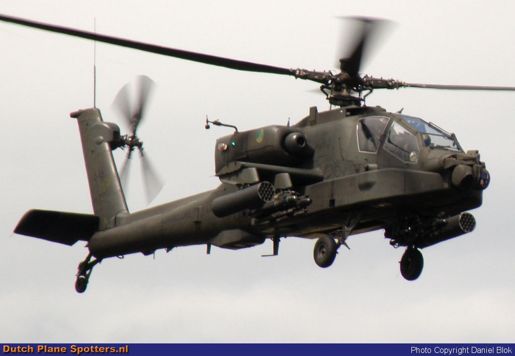 Q-10 Boeing AH-64 Apache MIL - Dutch Royal Air Force by Daniel Blok