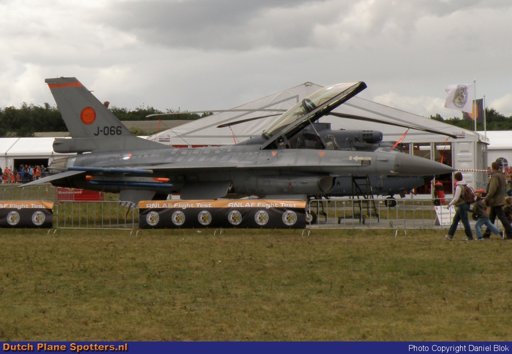 J-066 General Dynamics F-16 Fighting Falcon MIL - Dutch Royal Air Force by Daniel Blok