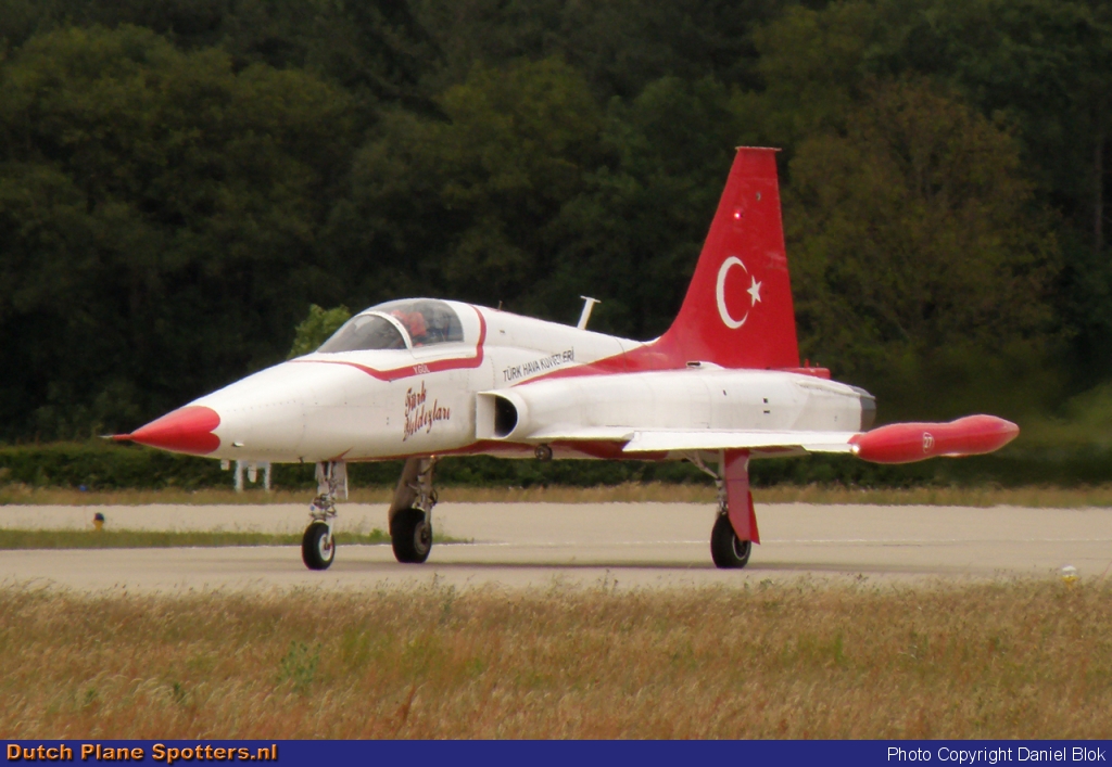 70-3027 Northrop NF-5B Freedom Fighter MIL - Turkish Air Force (Turkish Stars) by Daniel Blok