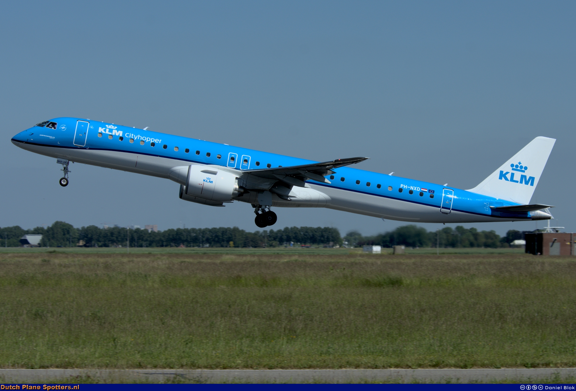 PH-NXD Embraer 195 E2 KLM Cityhopper by Daniel Blok