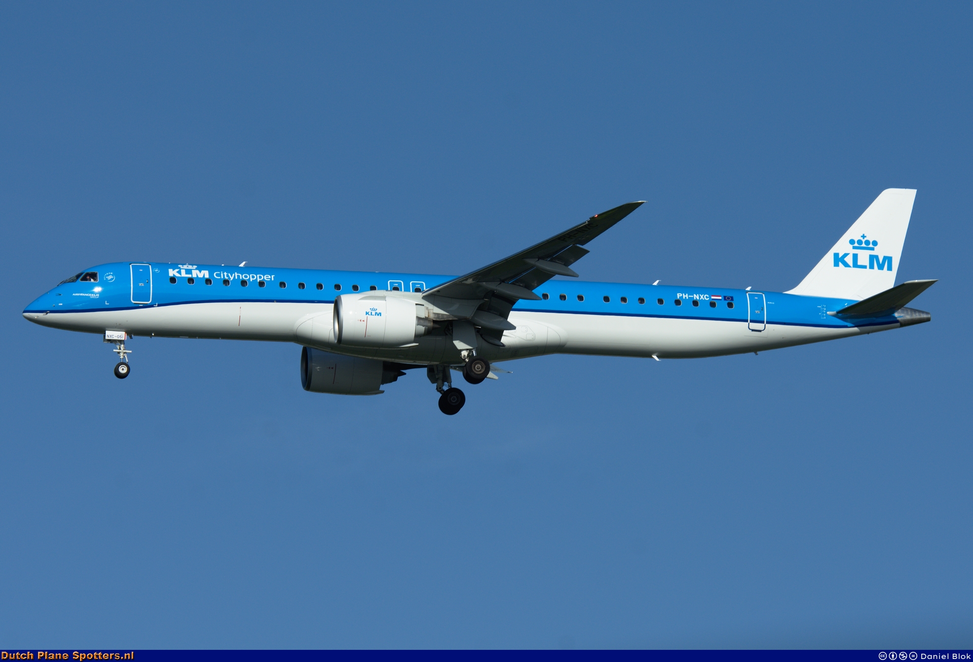 PH-NXC Embraer 195 E2 KLM Cityhopper by Daniel Blok