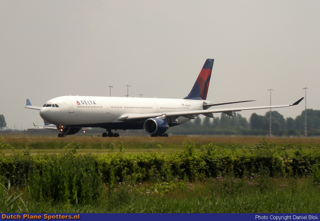 N808NW Airbus A330-300 Delta Airlines by Daniel Blok