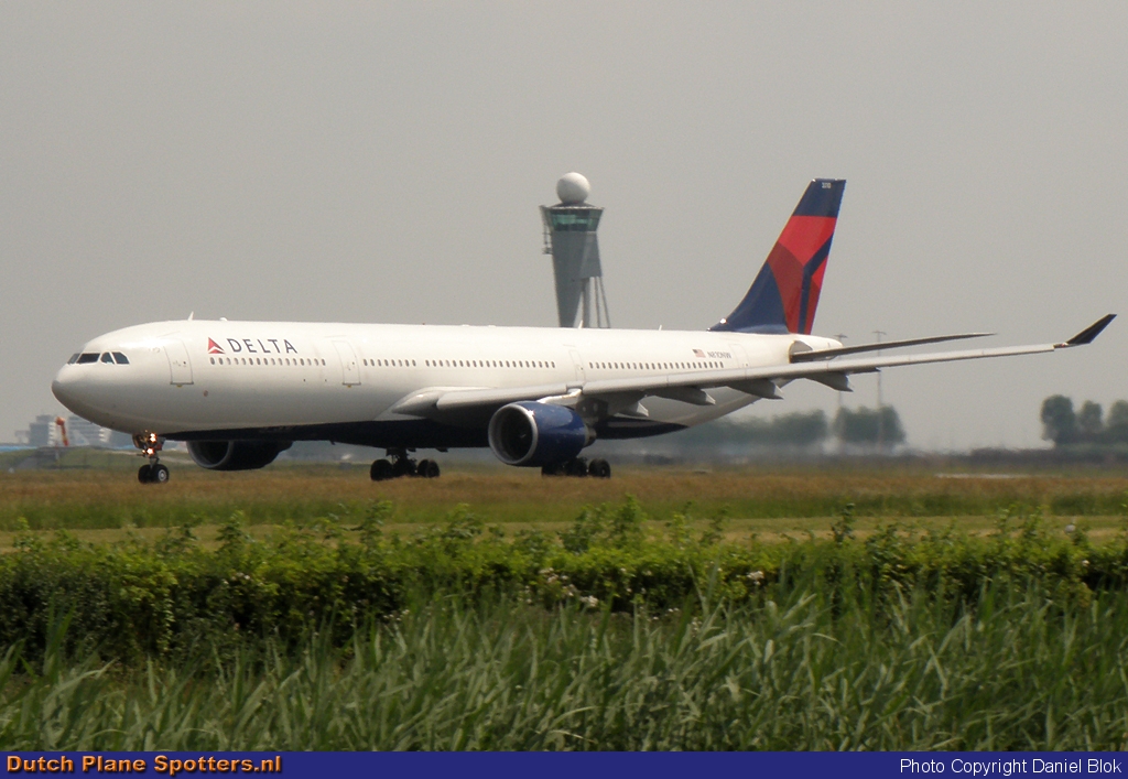 N810NW Airbus A330-300 Delta Airlines by Daniel Blok
