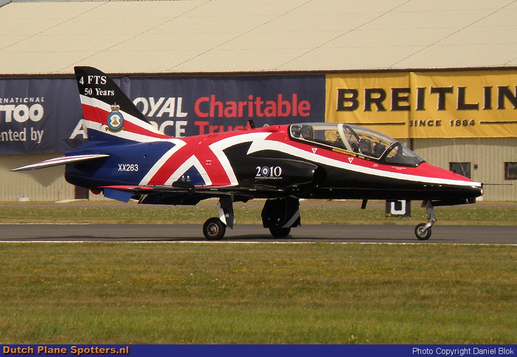 XX263 BAe Hawk T1 MIL - British Royal Air Force by Daniel Blok