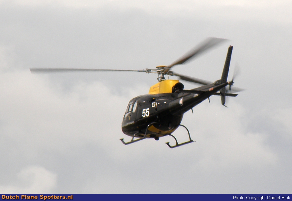 ZJ274 Aerospatiale AS350 Ecureuil HT1 Squirrel MIL - British Ministry of Defence by Daniel Blok