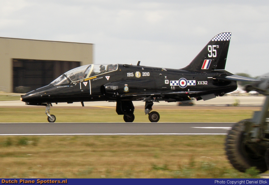 XX312 BAe Hawk T1 MIL - British Royal Air Force by Daniel Blok