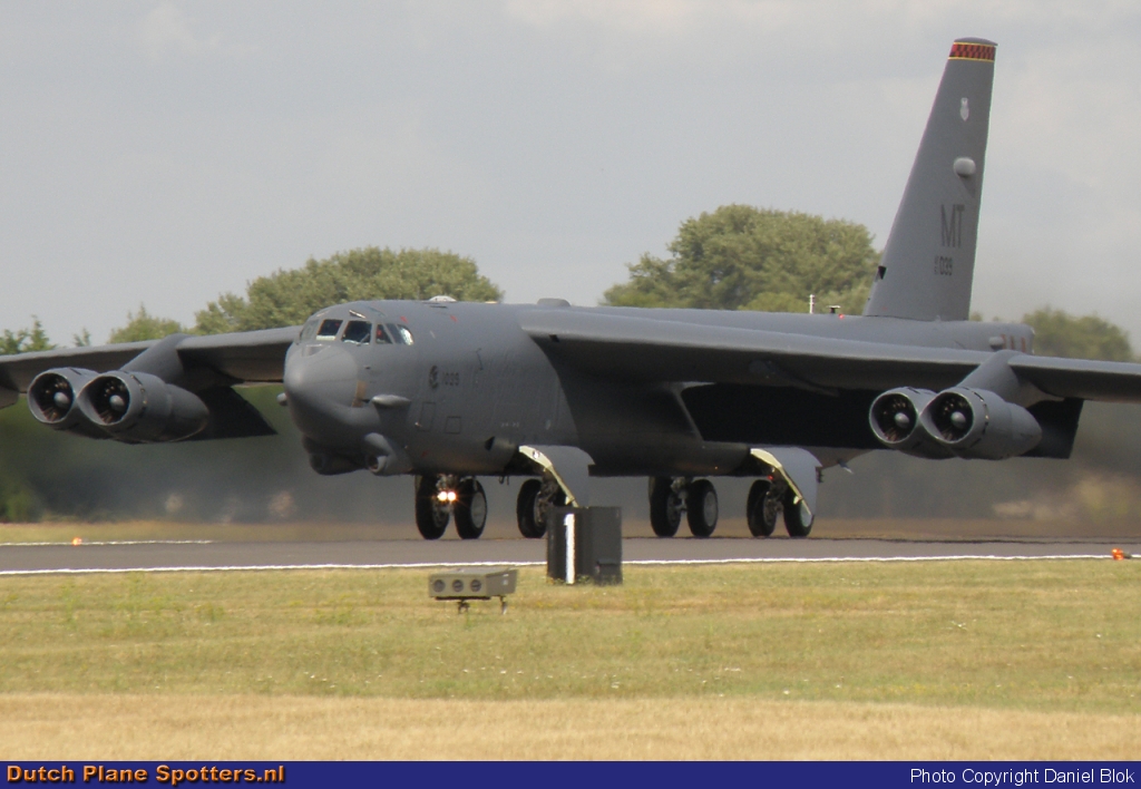 61-0039 Boeing B52 Stratofortress MIL - US Air Force by Daniel Blok