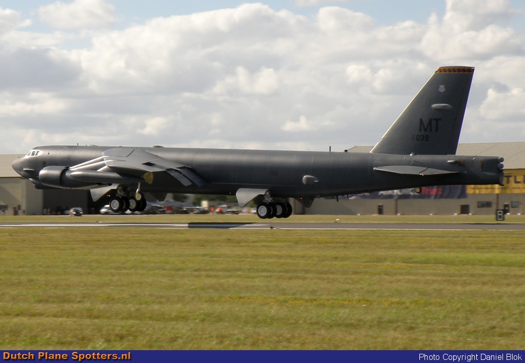 61-0039 Boeing B52 Stratofortress MIL - US Air Force by Daniel Blok