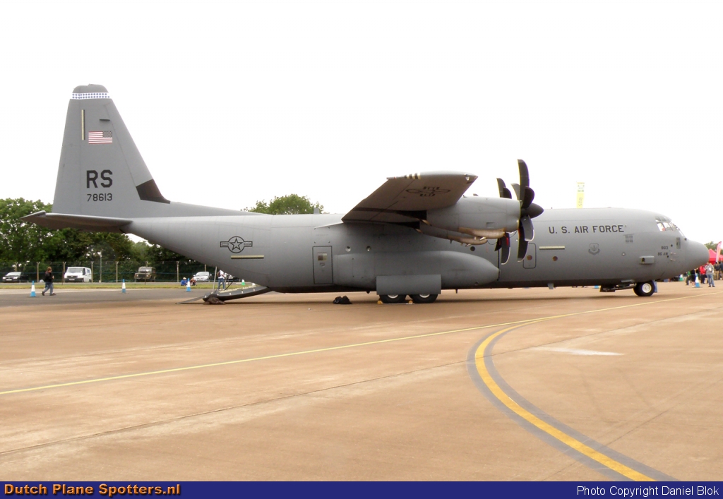 07-8613 Lockheed C-130 Hercules MIL - US Air Force by Daniel Blok