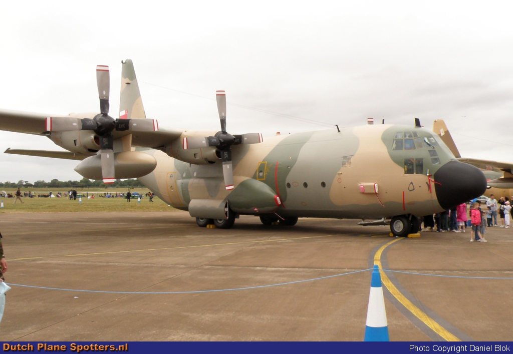 501 Lockheed C-130 Hercules MIL - Oman Air Force by Daniel Blok