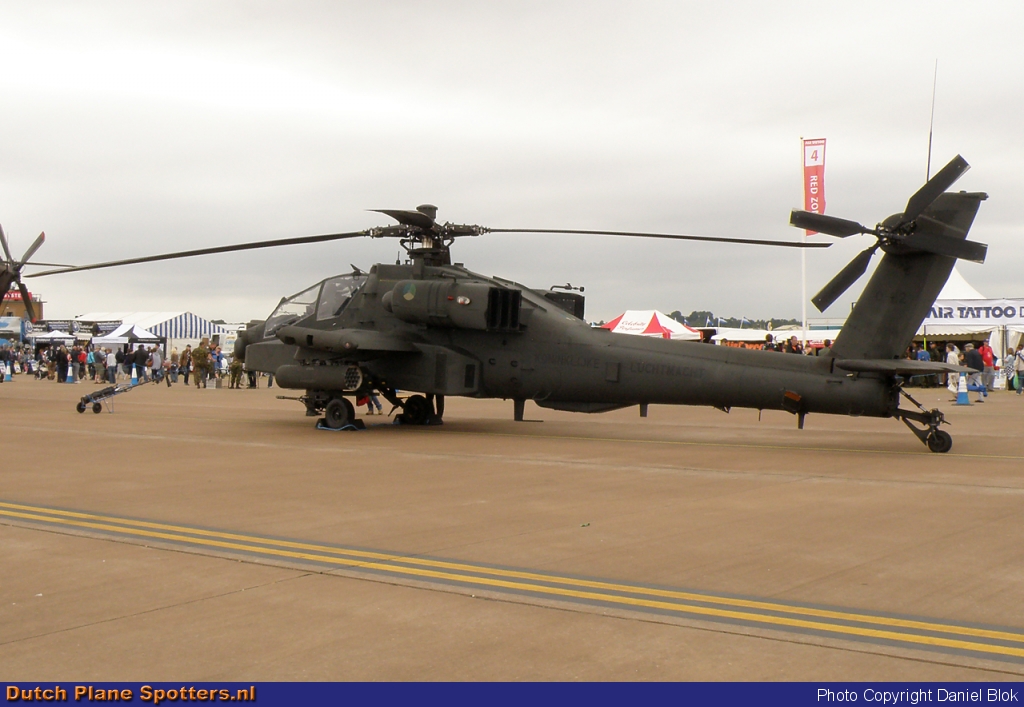 Q-22 Boeing AH-64 Apache MIL - Dutch Royal Air Force by Daniel Blok
