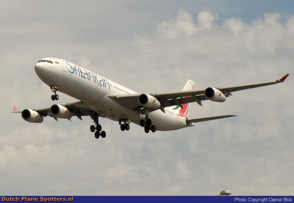 4R-ADF Airbus A340-300 SriLankan Airlines by Daniel Blok