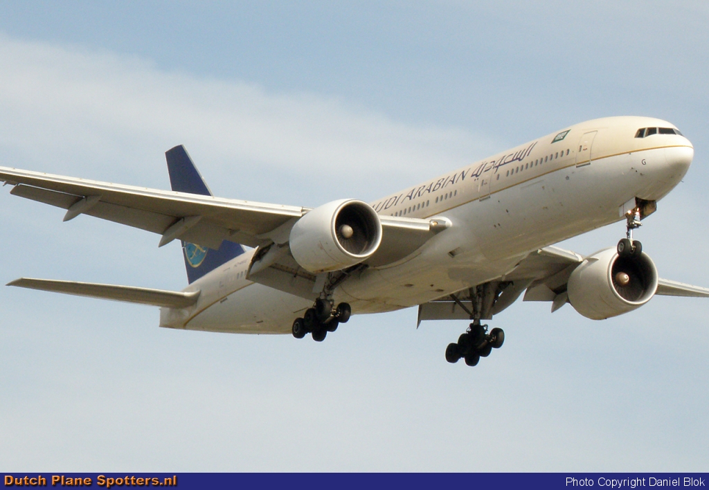 HZ-AKG Boeing 777-200 Saudi Arabian Airlines by Daniel Blok